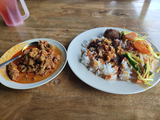 Restoran Daun Kunyit
