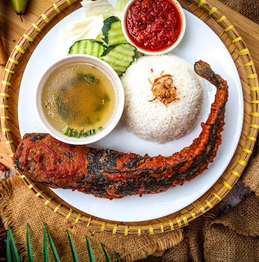 Nasi Ayam Penyet & Daging Salai Ratu Restoran