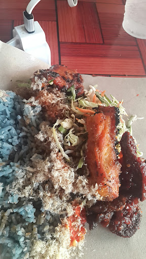 Nasi Kerabu Kubang Bemban