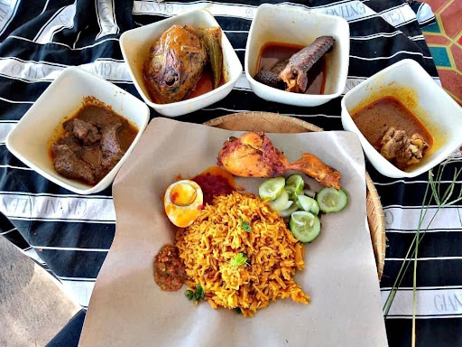 Nasi Kukus Kak Wan & Catering