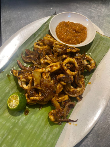 145 Warung Seafood Labuan