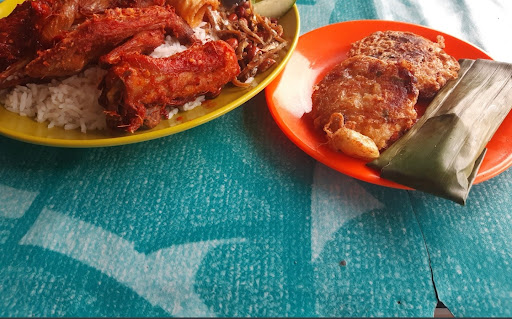 Selera Kampung & Ikan Bakar Bukit Rambai