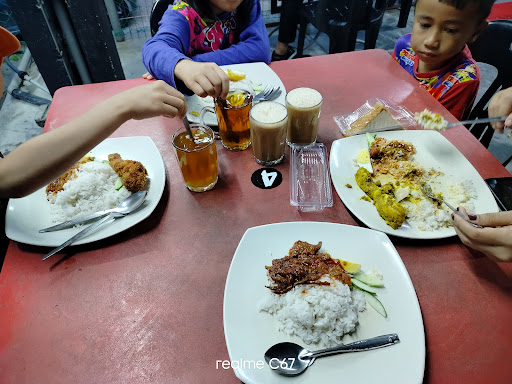 Warung Kak Zai Nasi Lomak Klasik