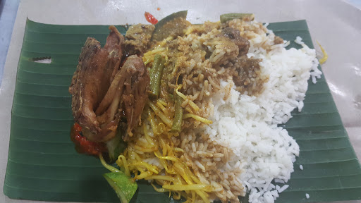 Umi Nasi Paku Ayam Kampung