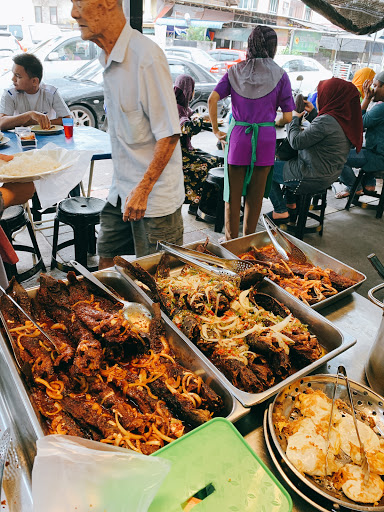 Che Nah Dapoq Kukus - Nasi Ayam GH Penang