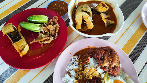 Warong Kari Ikan Sembilang Nasi Campur