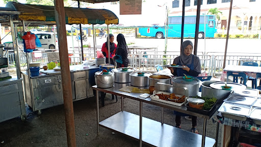 NASI BERLAUK (MASAKAN KAMPUNG)