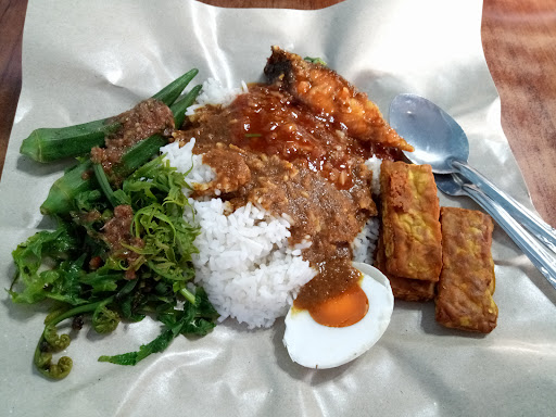 Restoran Nasi Ulam Lumut Ala Thai ( Pekan Lumut, Perak )