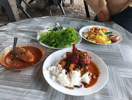 Restoran King Kari Kepala Ikan Pantai Remis