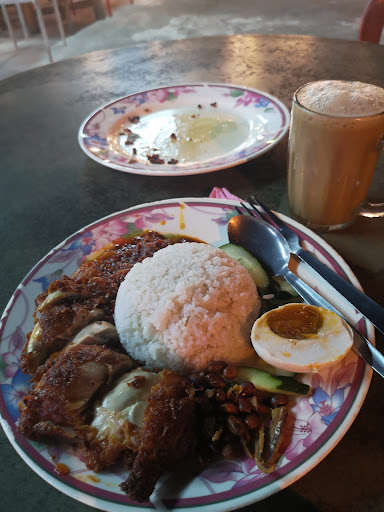 Along Nasi Lemak City Mewah