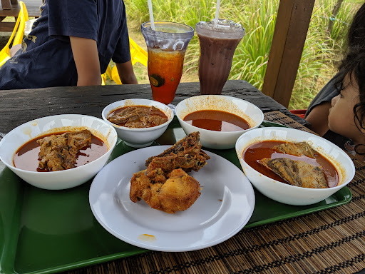 Nasi Dagang Pak Malau