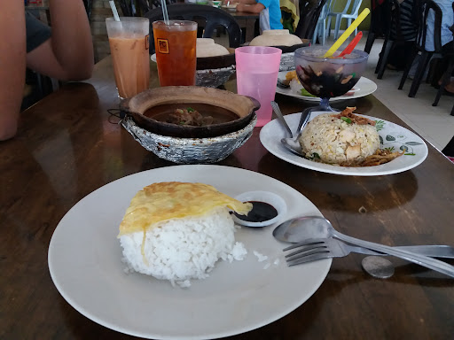 Restoran Dinding Gelas Besar