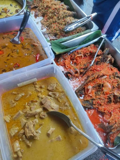 Nasi Campur Lauk Kampung Masakkan Melayu Ampang
