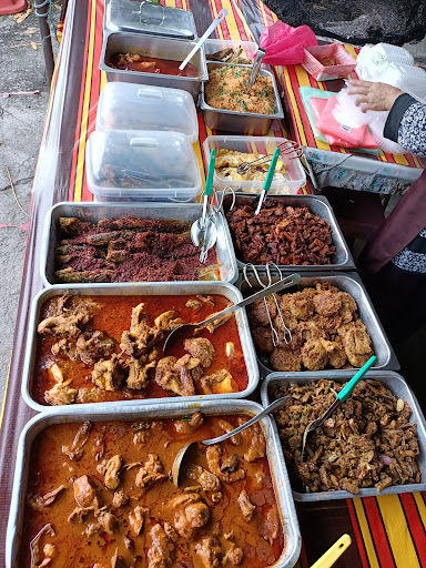 Mak Teh Nasi Campur Lauk Pauk (Takeaway)