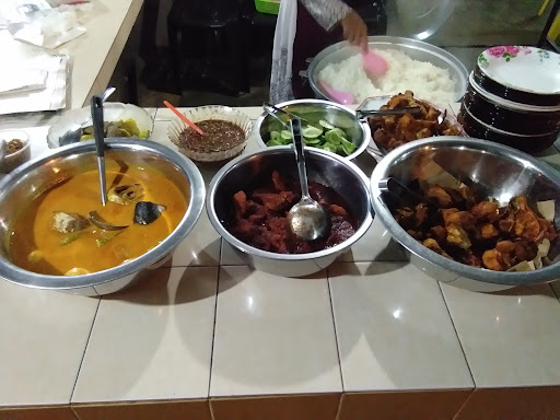 Kak Mah Nasi Berlauk