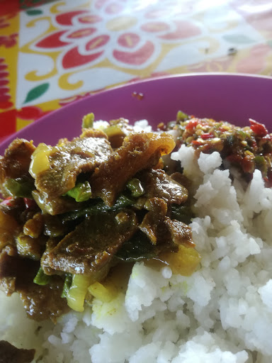 Kedai nasi pagi lauk campur