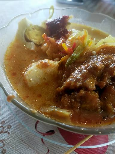 KAMPUNG MAKAN PARIT BENGKOK